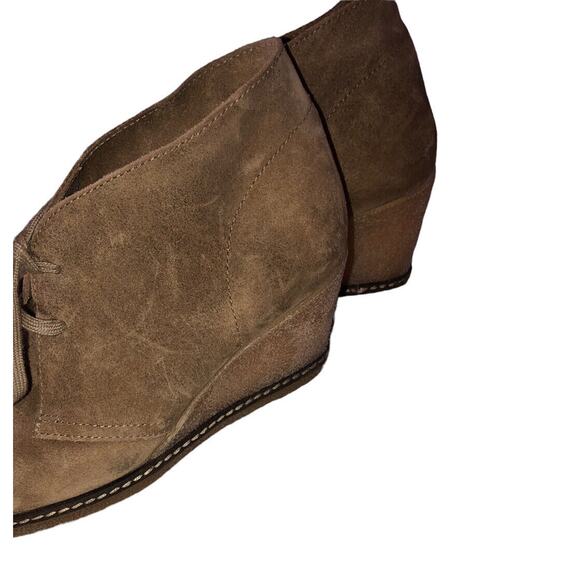 J. Crew‎ Suede Wedge Chukka Desert Ankle BOOTIES Boots - Size 8 - Tan Lace Up - Picture 4 of 12